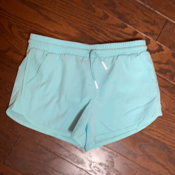 Girls shorts - Picture 1 of 8